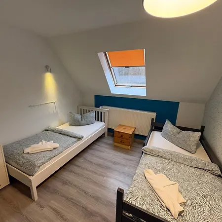 Grosses Haus Bei Rostock Luesewitzer Krug Bis 10 Personen Sanitz