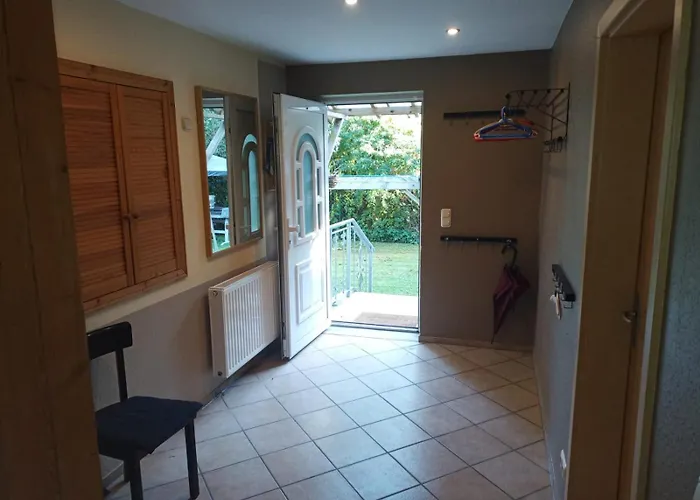 Grosses Haus Bei Rostock Luesewitzer Krug Bis 10 Personen בית נופש Sanitz