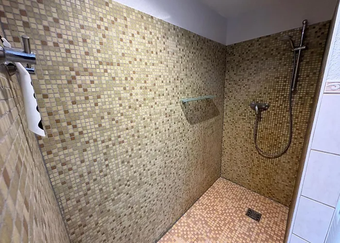 בית נופש Grosses Haus Bei Rostock Luesewitzer Krug Bis 10 Personen